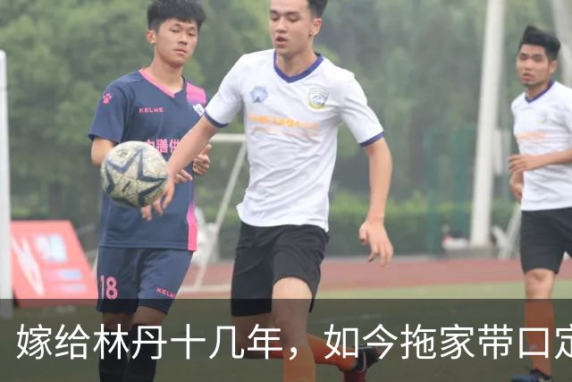 嫁给林丹十几年，如今拖家带口定居西班牙，10岁儿子要走网球路
